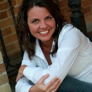 Elizabeth Grattan bio headshot